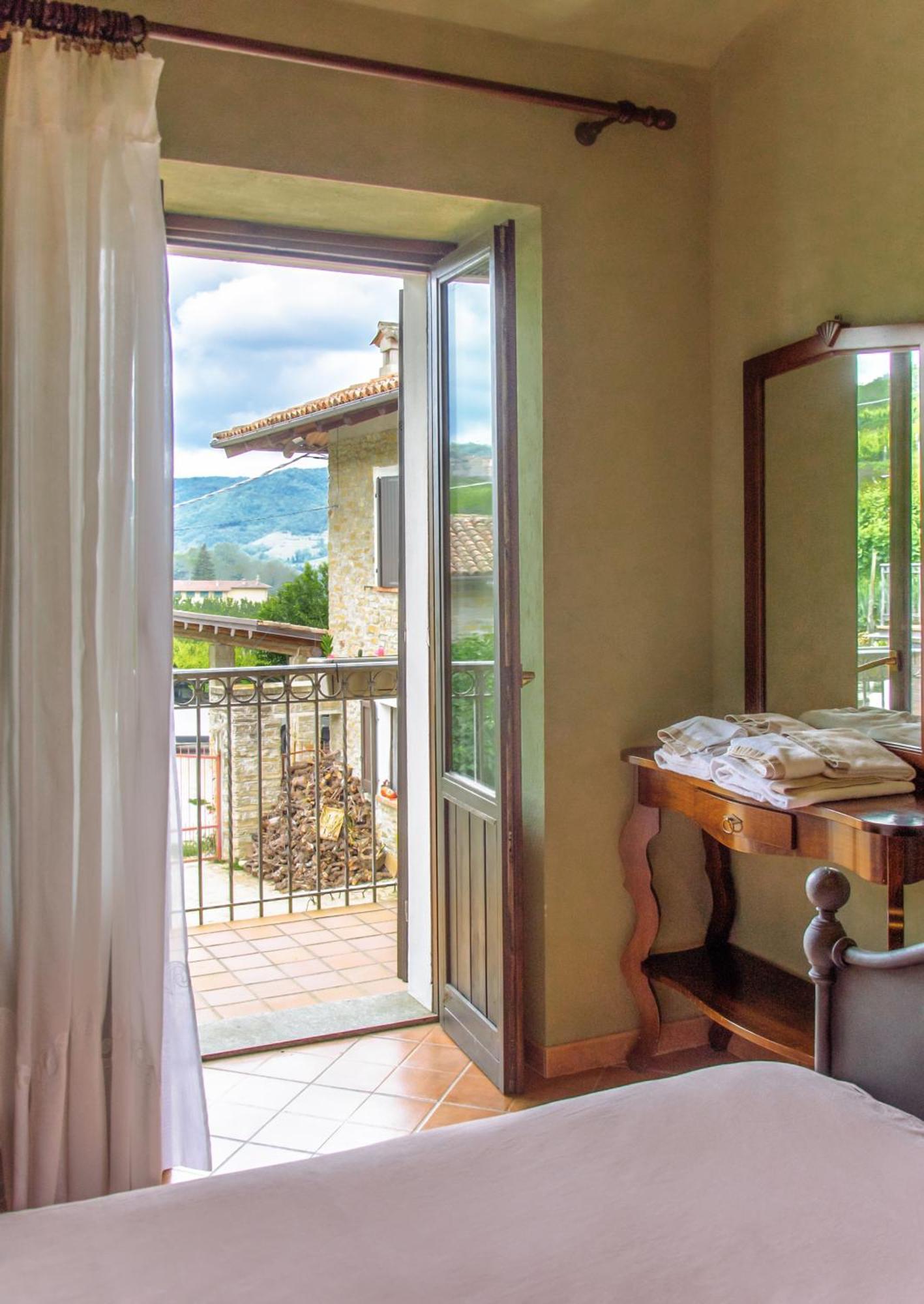 Agriturismo Tenuta San Giuseppe Коссано-Бельбо Экстерьер фото