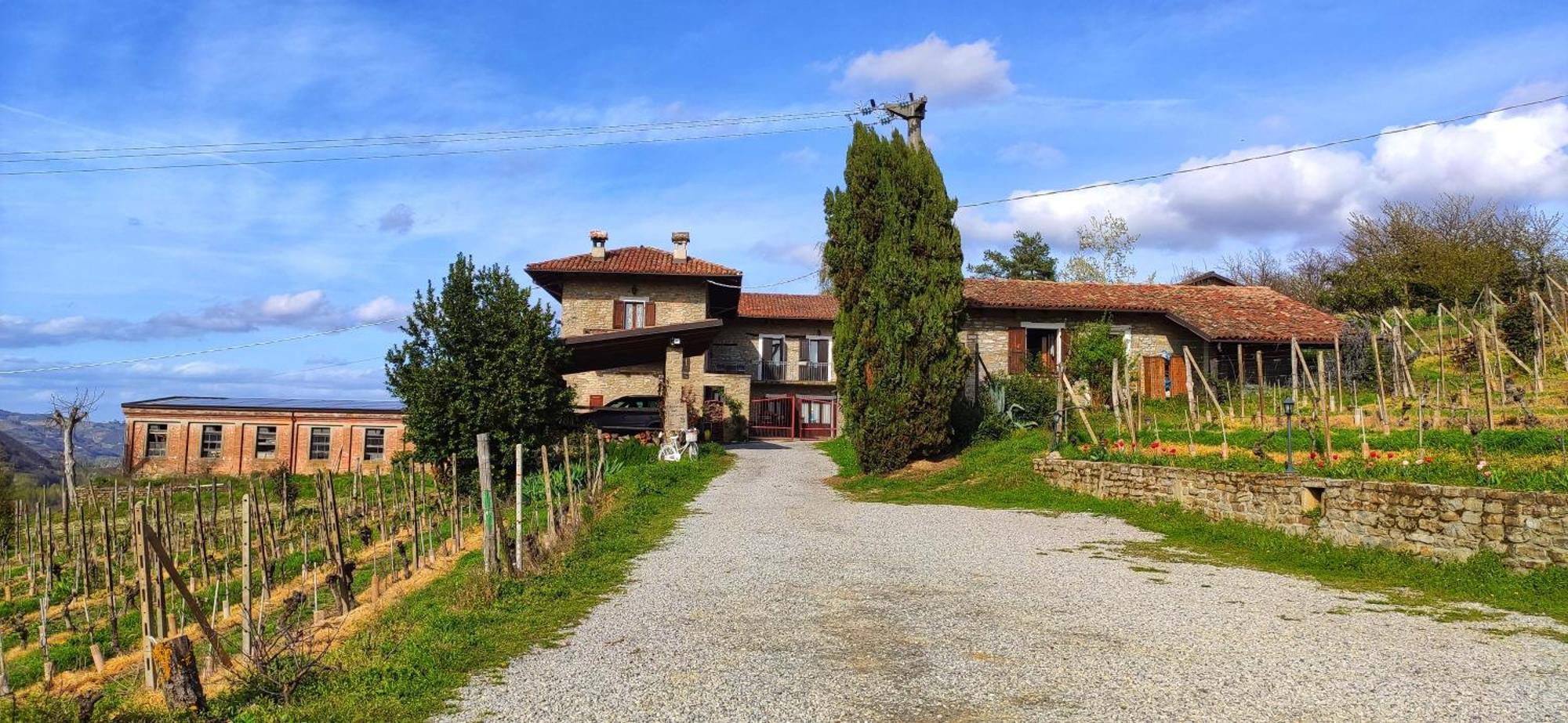 Agriturismo Tenuta San Giuseppe Коссано-Бельбо Экстерьер фото