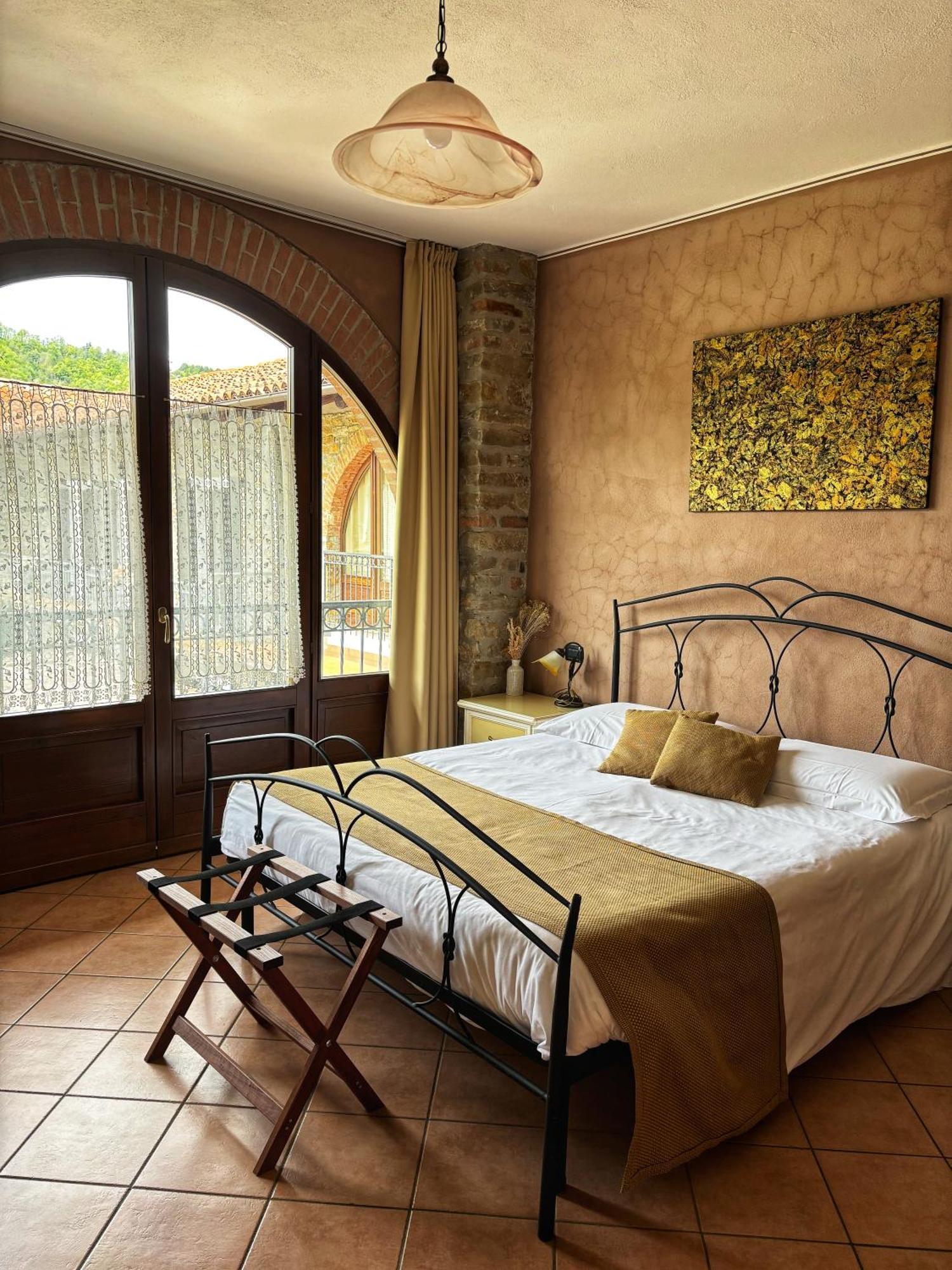 Agriturismo Tenuta San Giuseppe Коссано-Бельбо Экстерьер фото