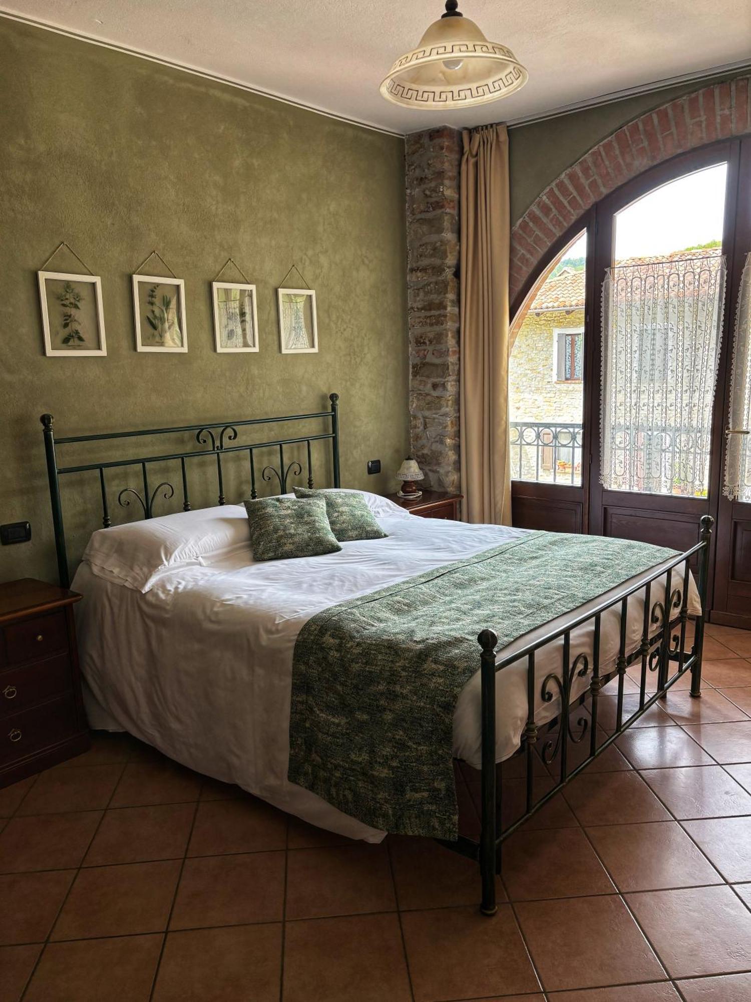 Agriturismo Tenuta San Giuseppe Коссано-Бельбо Экстерьер фото