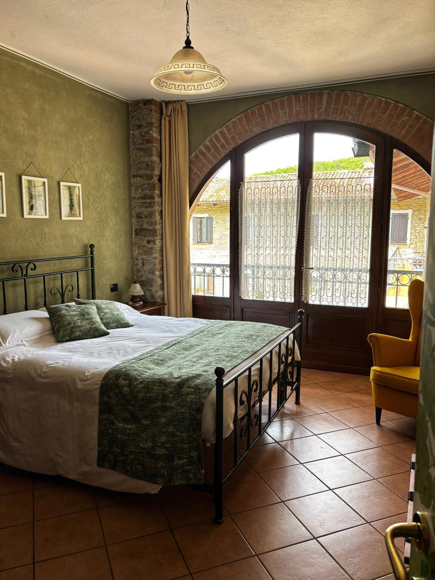 Agriturismo Tenuta San Giuseppe Коссано-Бельбо Экстерьер фото