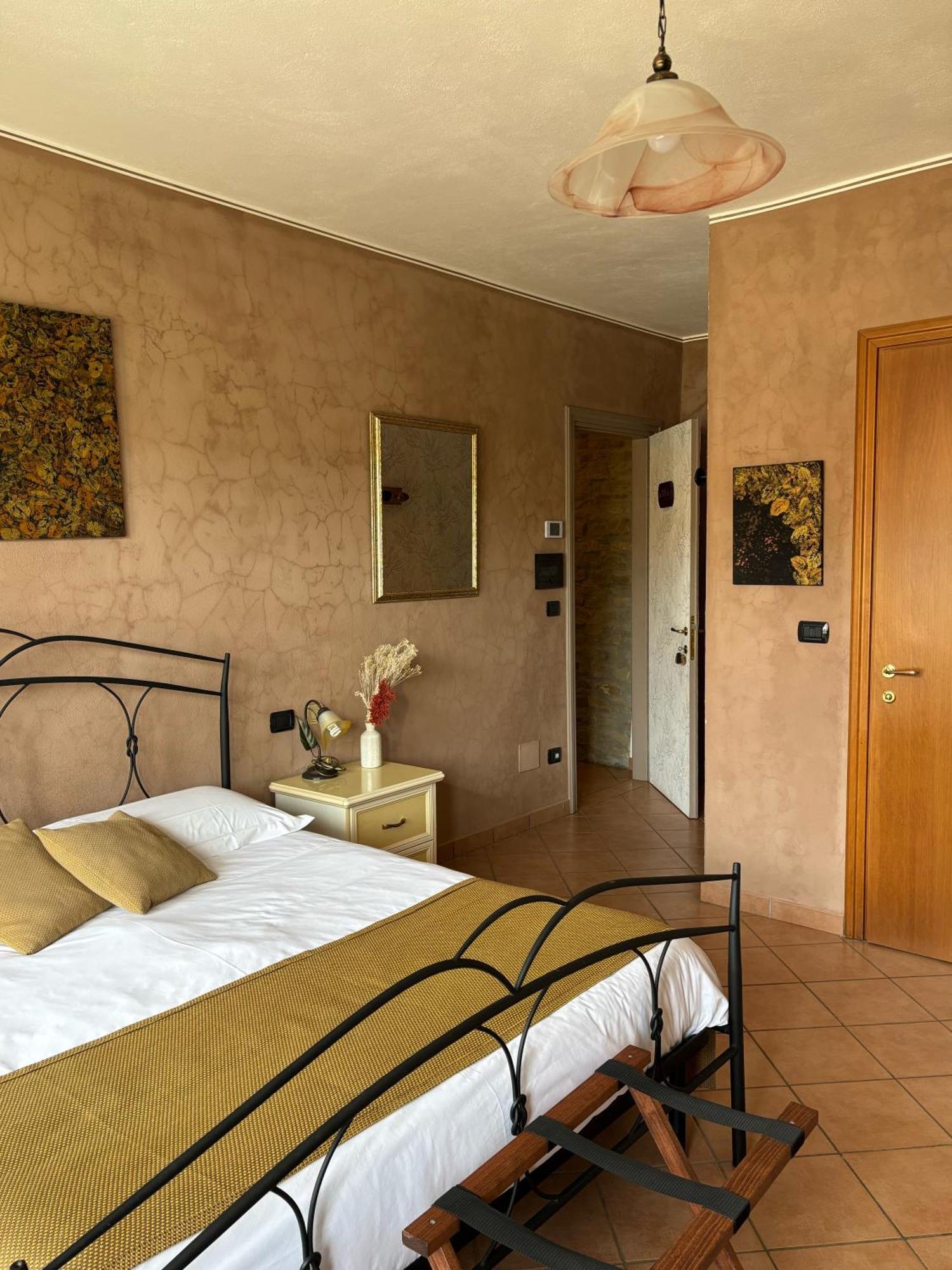Agriturismo Tenuta San Giuseppe Коссано-Бельбо Экстерьер фото